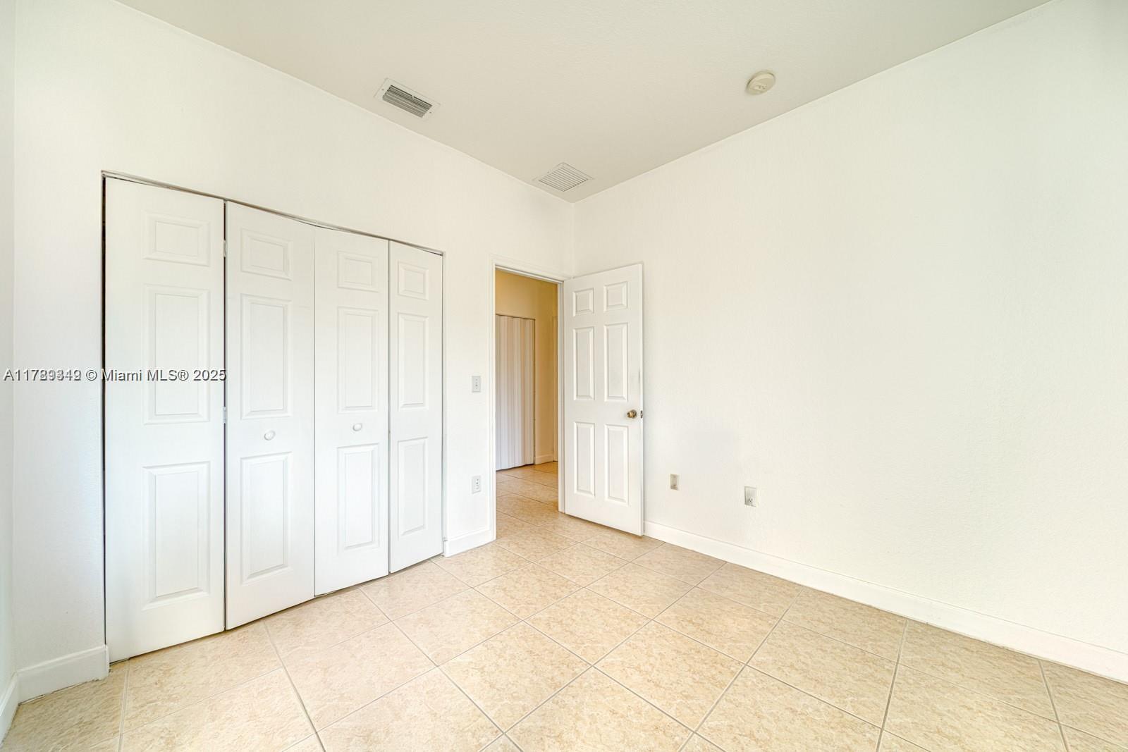 CARIBBEAN ISLES VILLAS CO - Residential Lease
