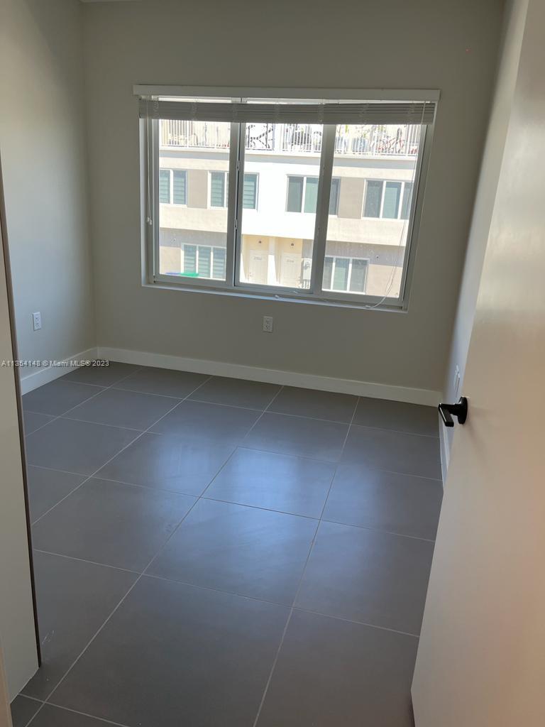 PARADISE ONE - Residential Lease