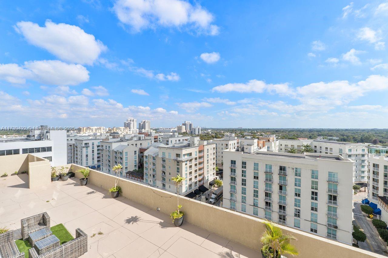 METROPOLIS I AT DADELAND - Residential