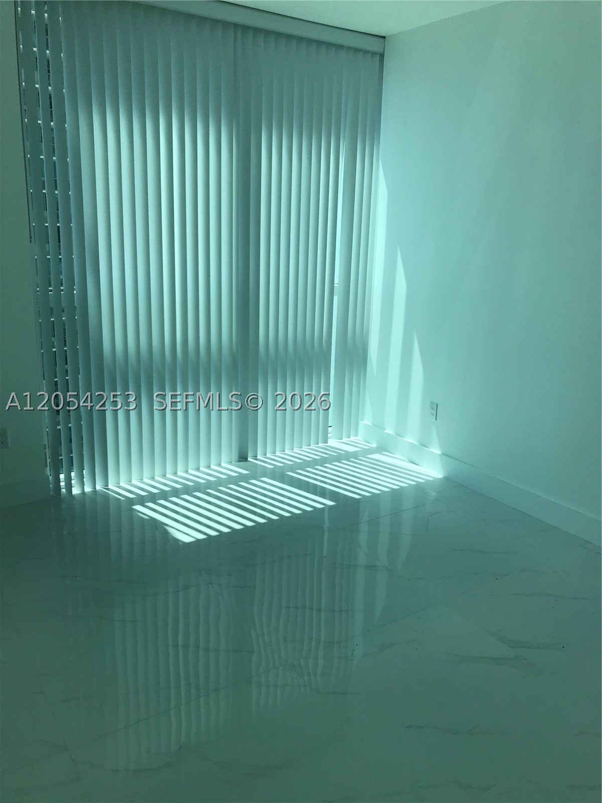 THE BOND - Residential