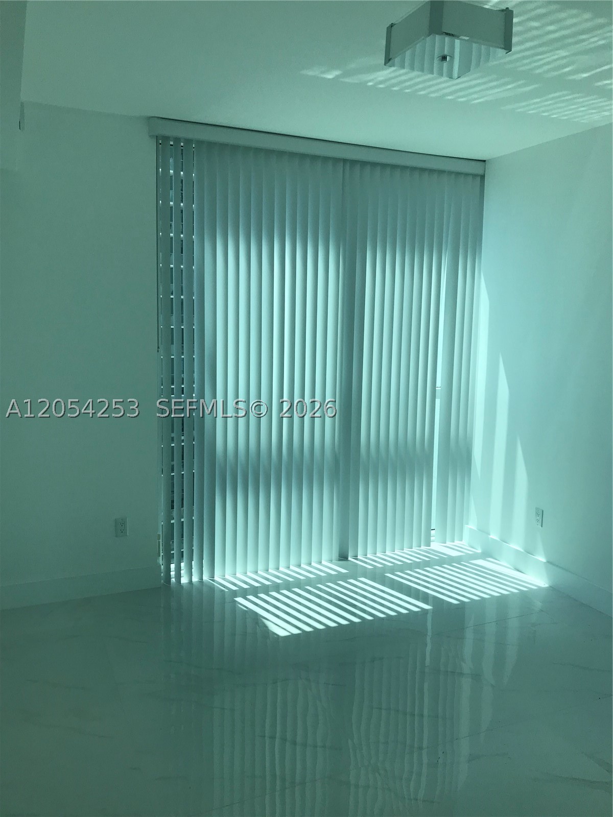 THE BOND - Residential
