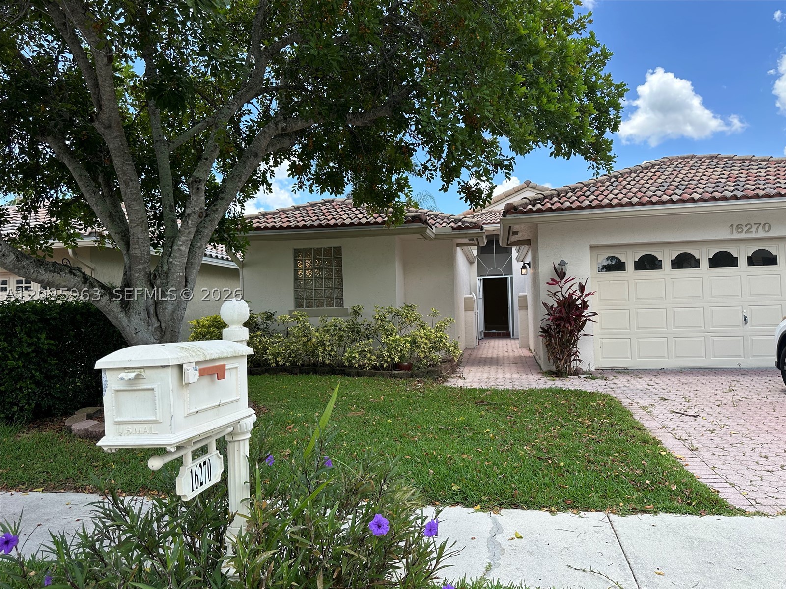 Bonaventure 82-43 B - Residential