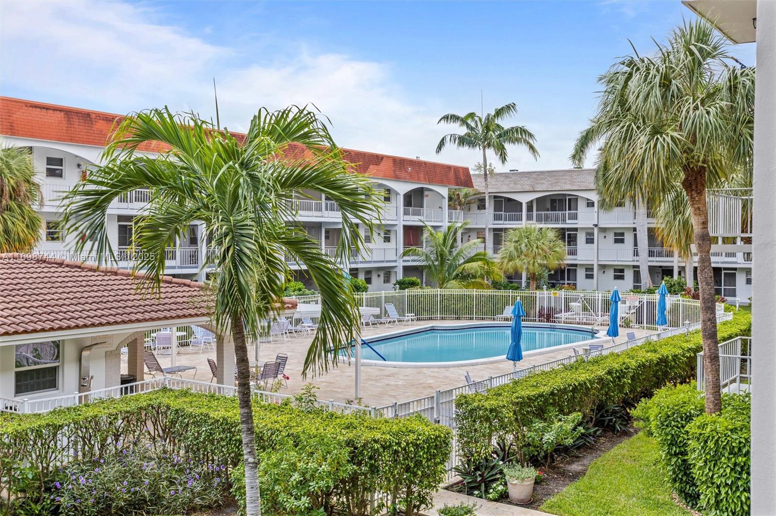 PARADISE VILLAS CONDO - Residential