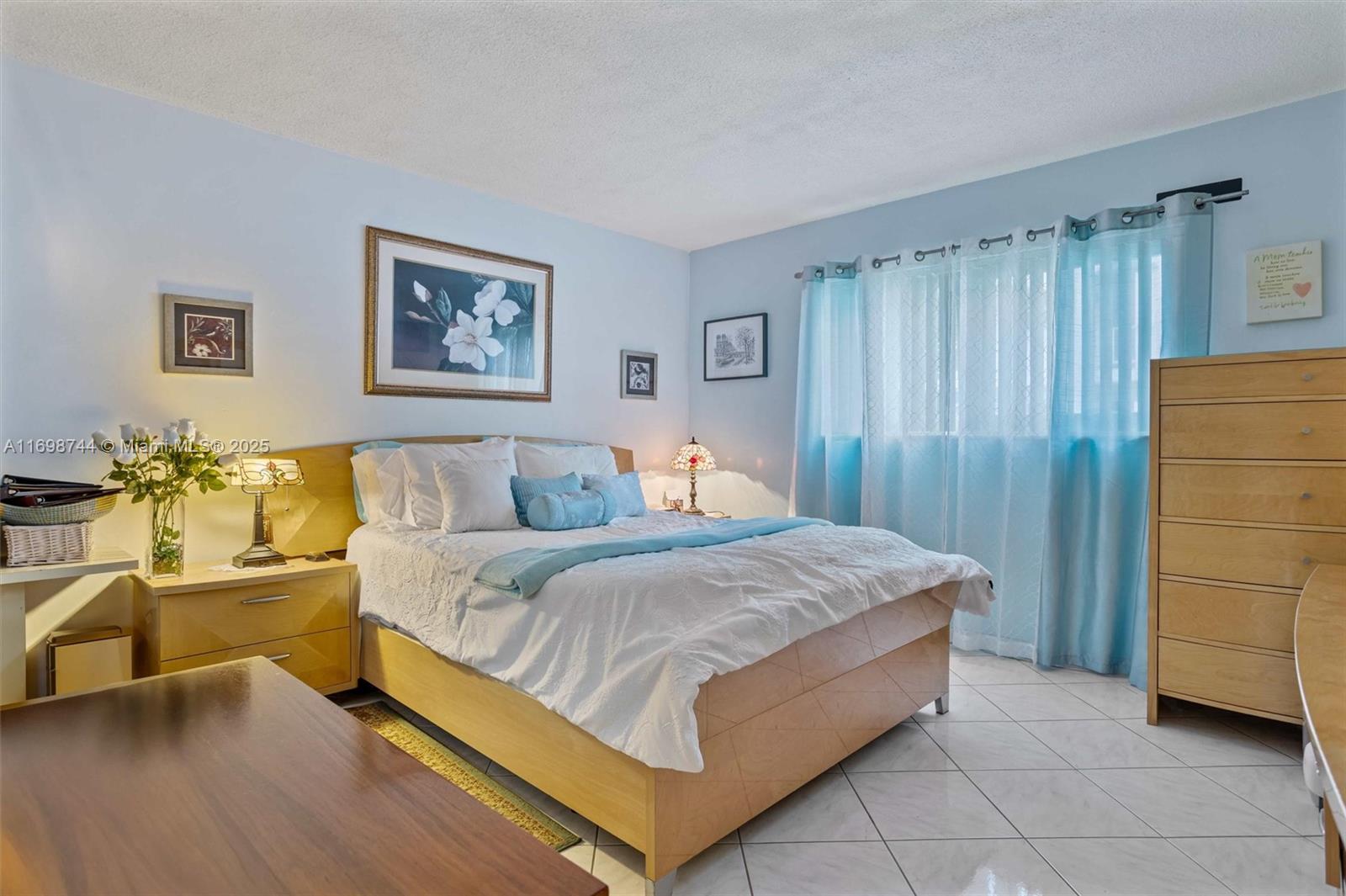 PARADISE VILLAS CONDO - Residential