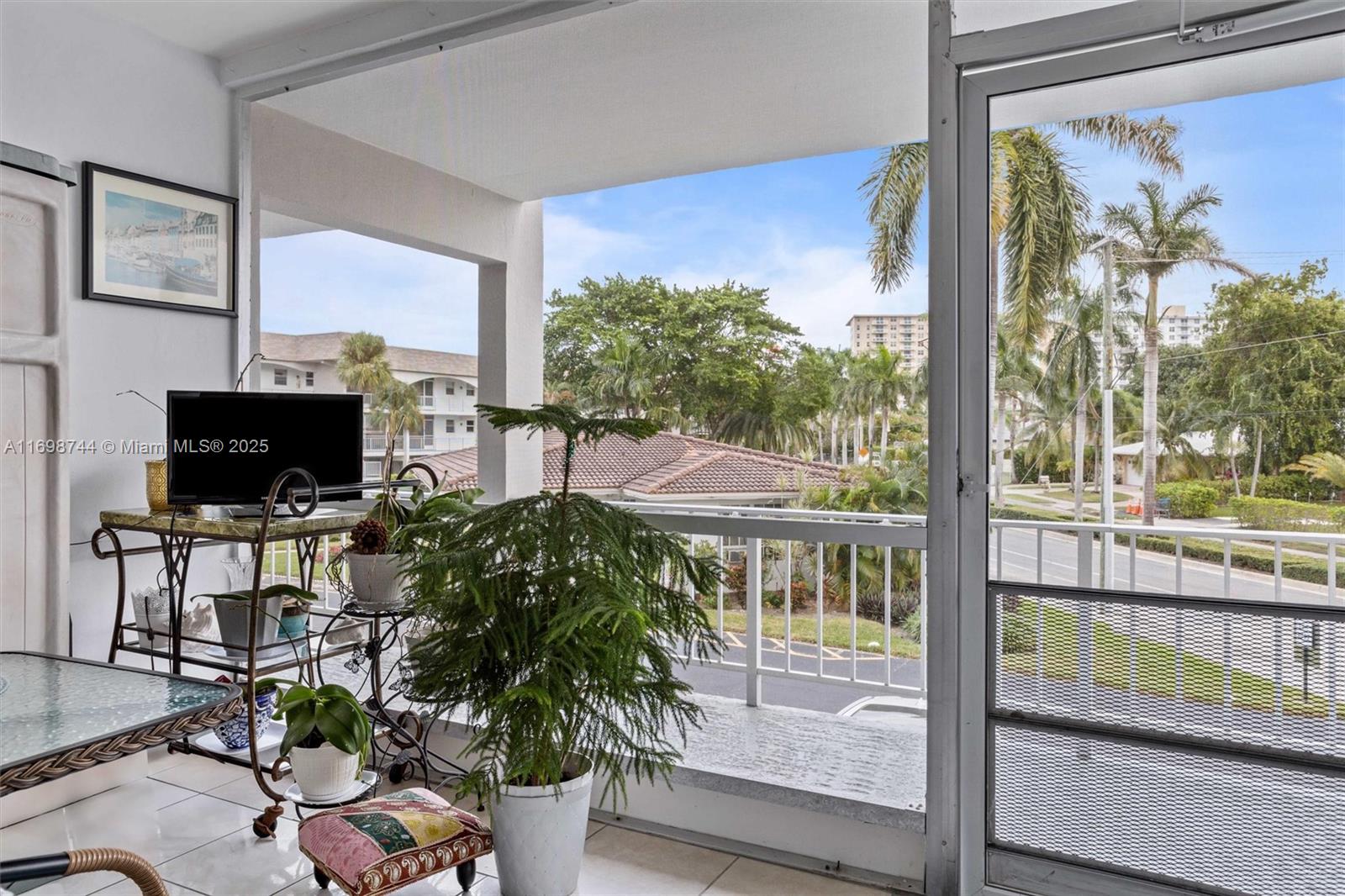 PARADISE VILLAS CONDO - Residential