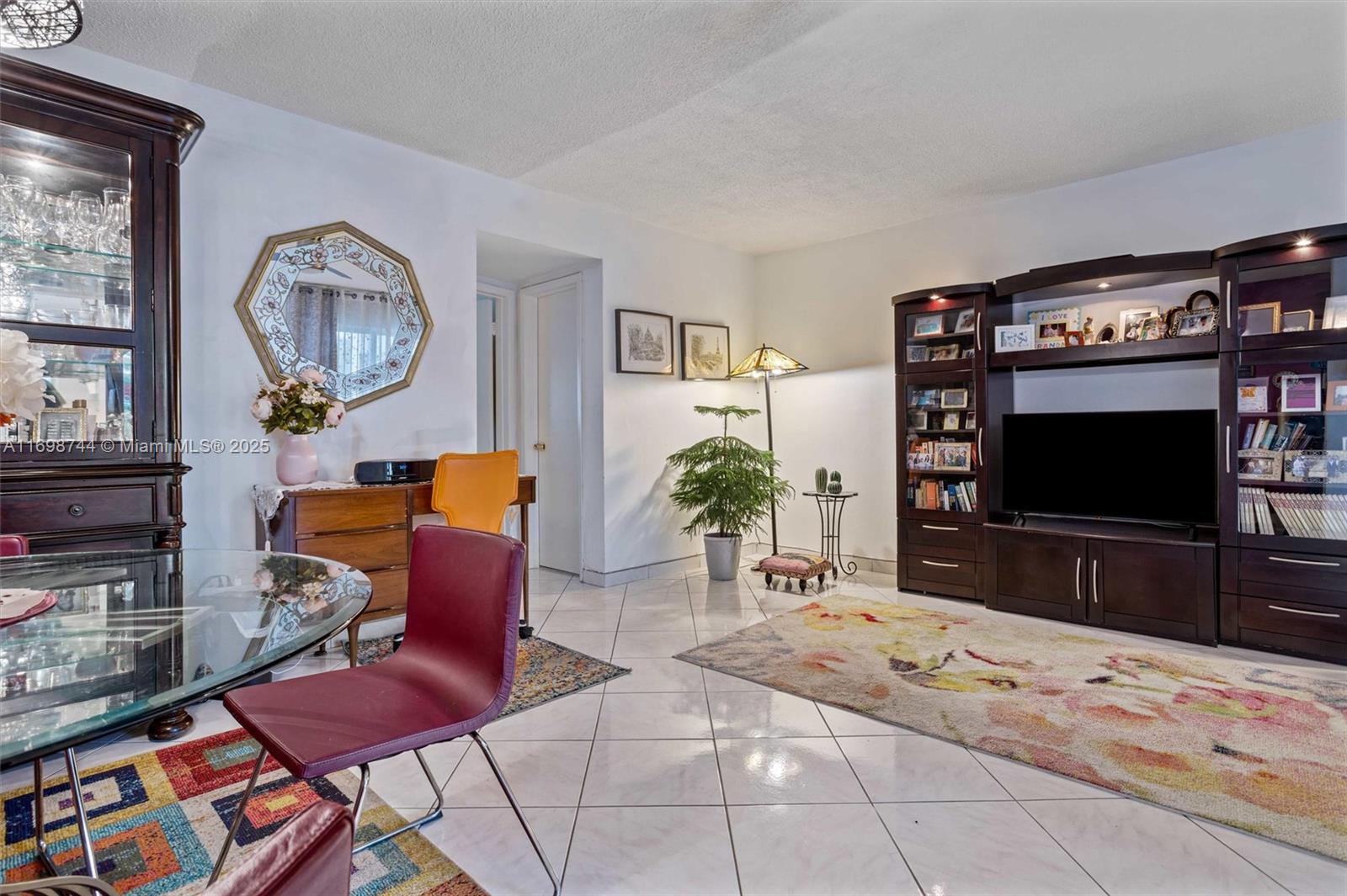 PARADISE VILLAS CONDO - Residential