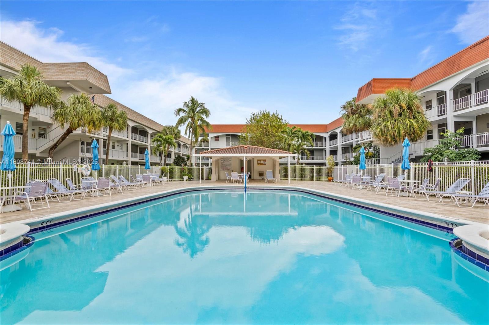 PARADISE VILLAS CONDO - Residential