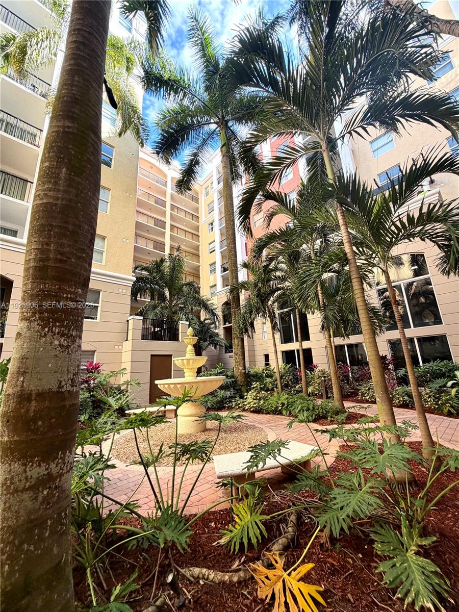 PORTO BELLAGIO CONDO - Residential