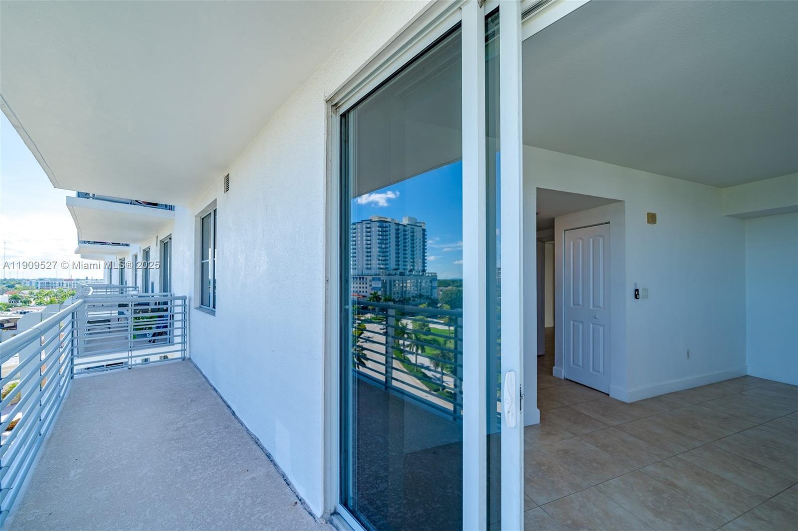RADIUS CONDO - Residential Lease