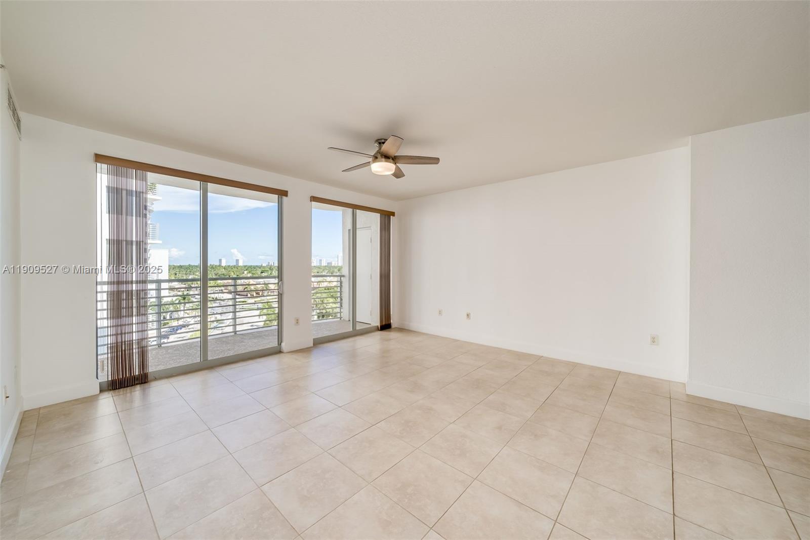 RADIUS CONDO - Residential Lease