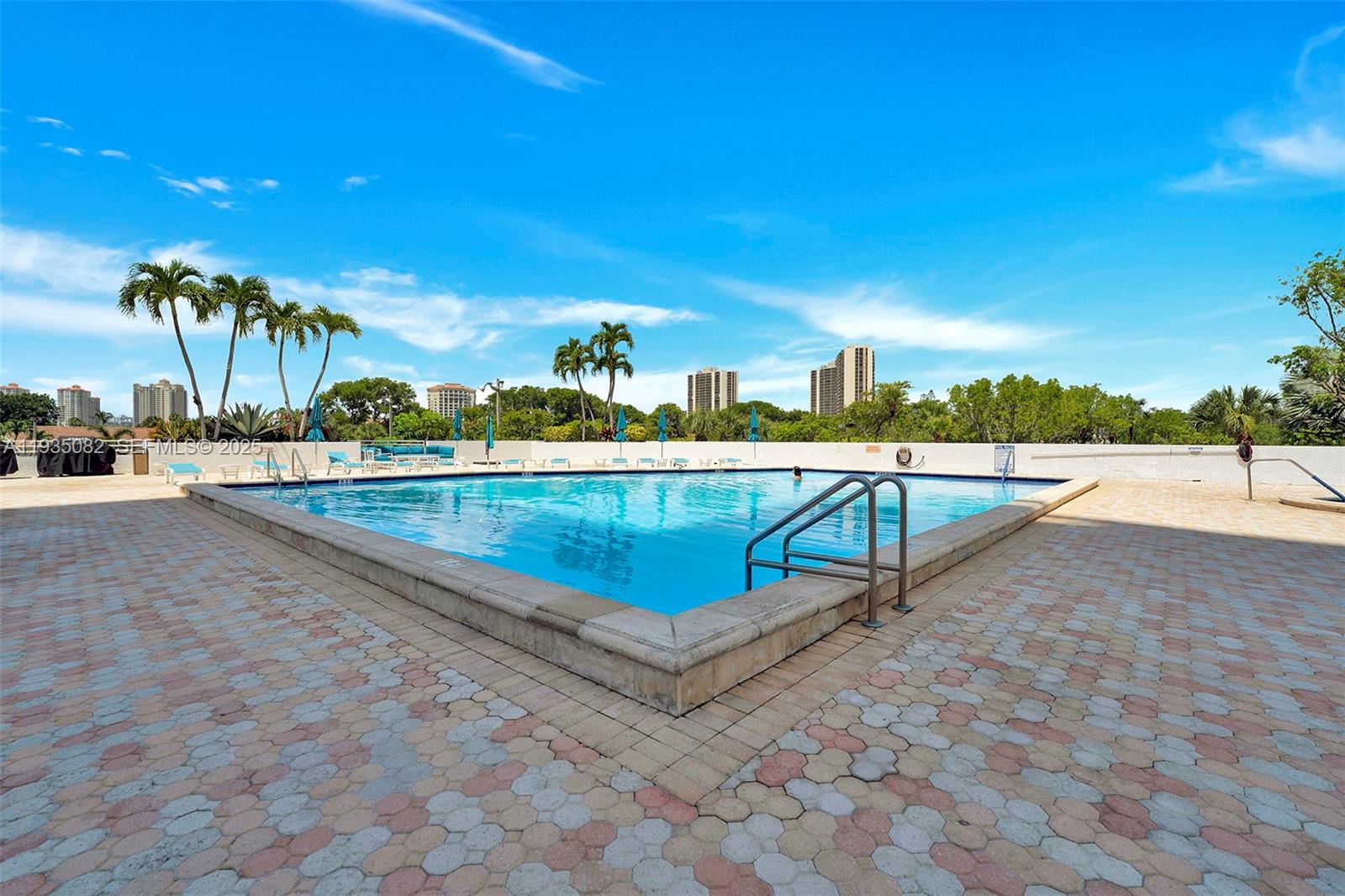 DELVISTA TOWERS CONDO - Residential