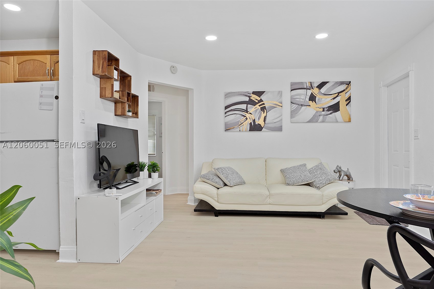 CRESTHAVEN NO 2 - Residential