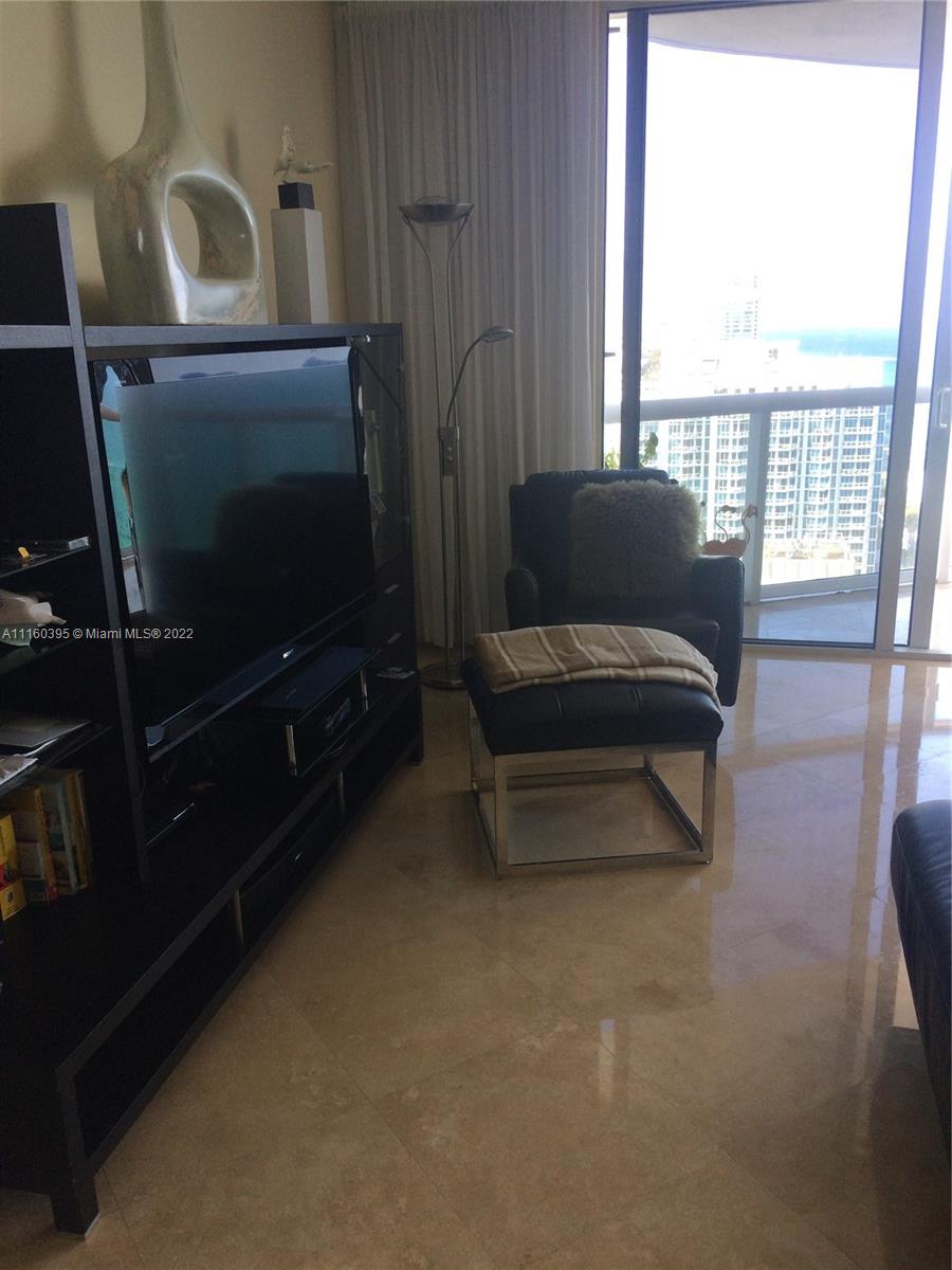 AKOYA CONDO - Residential Lease