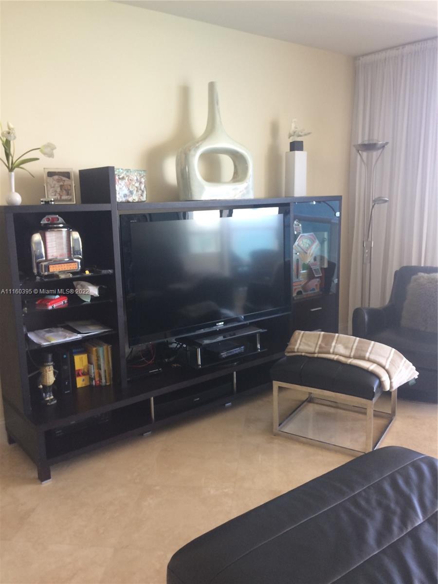 AKOYA CONDO - Residential Lease