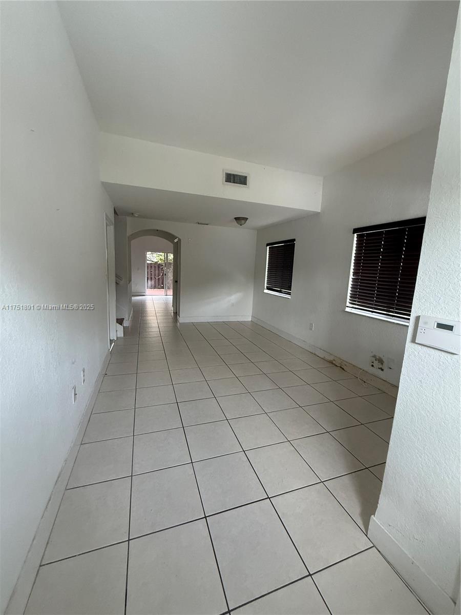 LAKES BY THE BAY JAY - Residential Lease