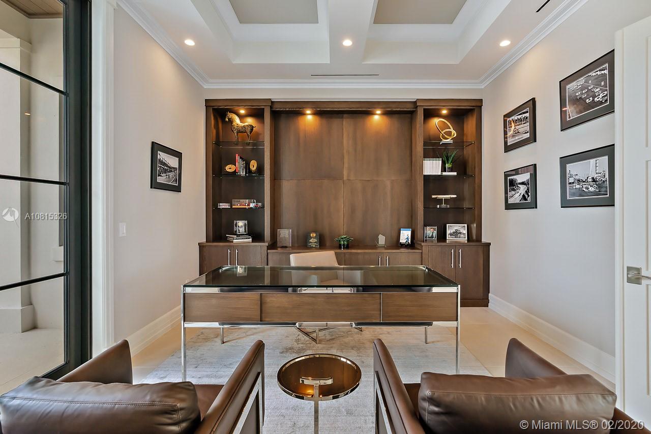 ADMIRALS COVE - Residential