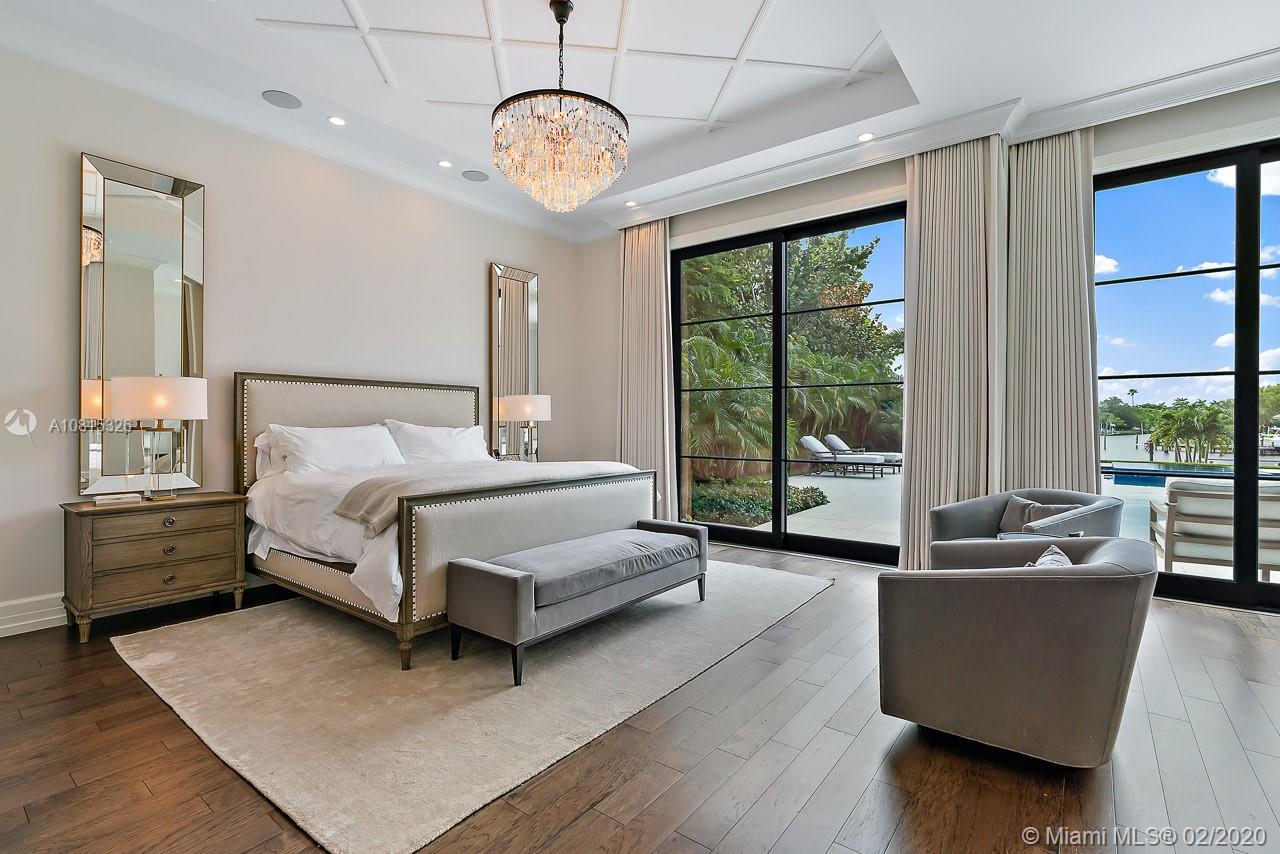 ADMIRALS COVE - Residential