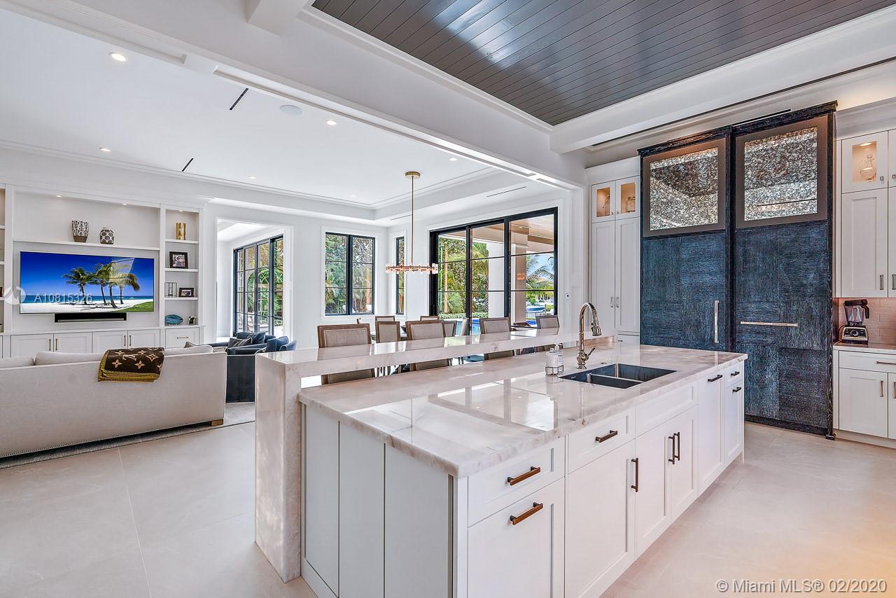 ADMIRALS COVE - Residential