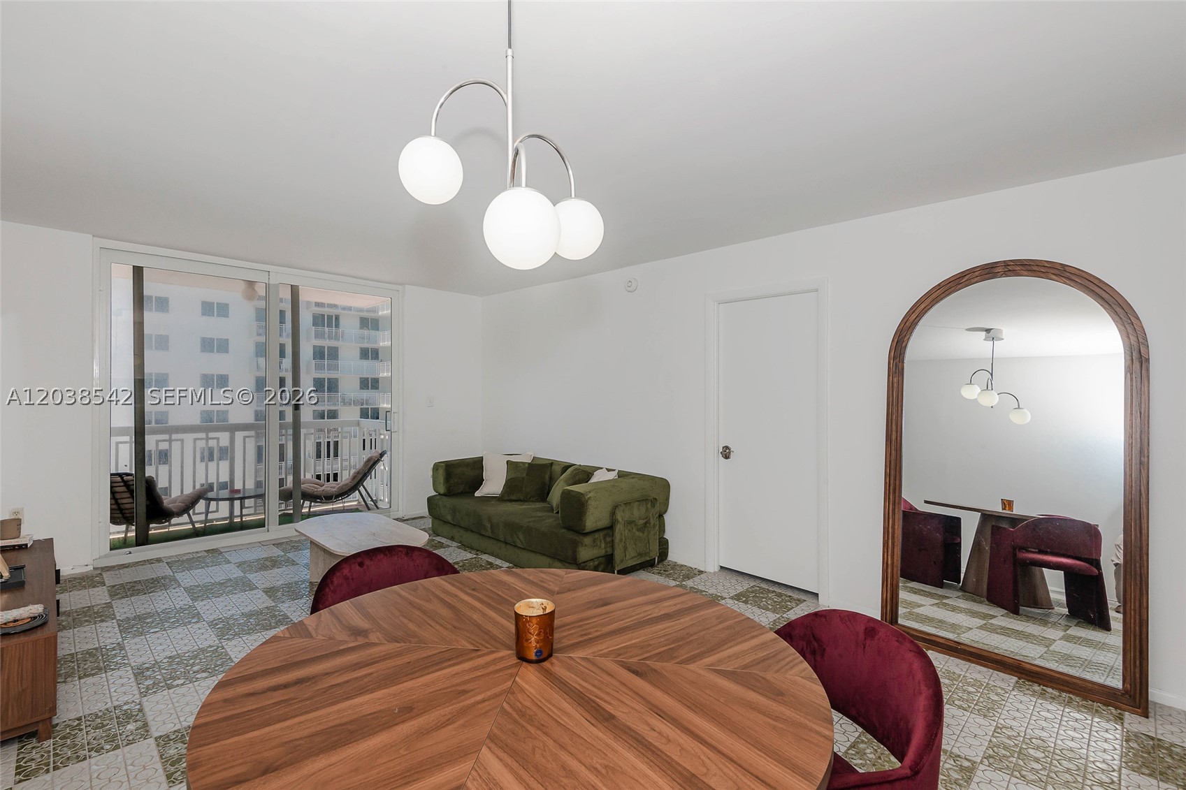 THE PRESIDENTIAL CONDO - Residential