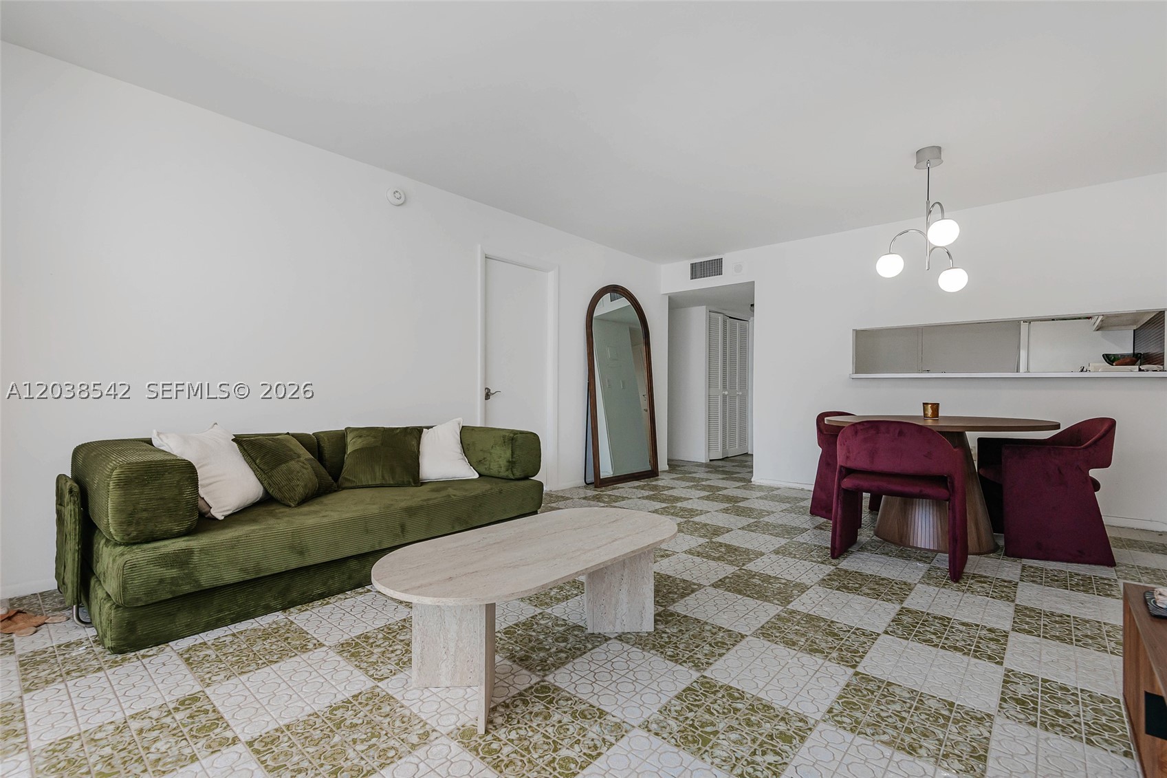 THE PRESIDENTIAL CONDO - Residential