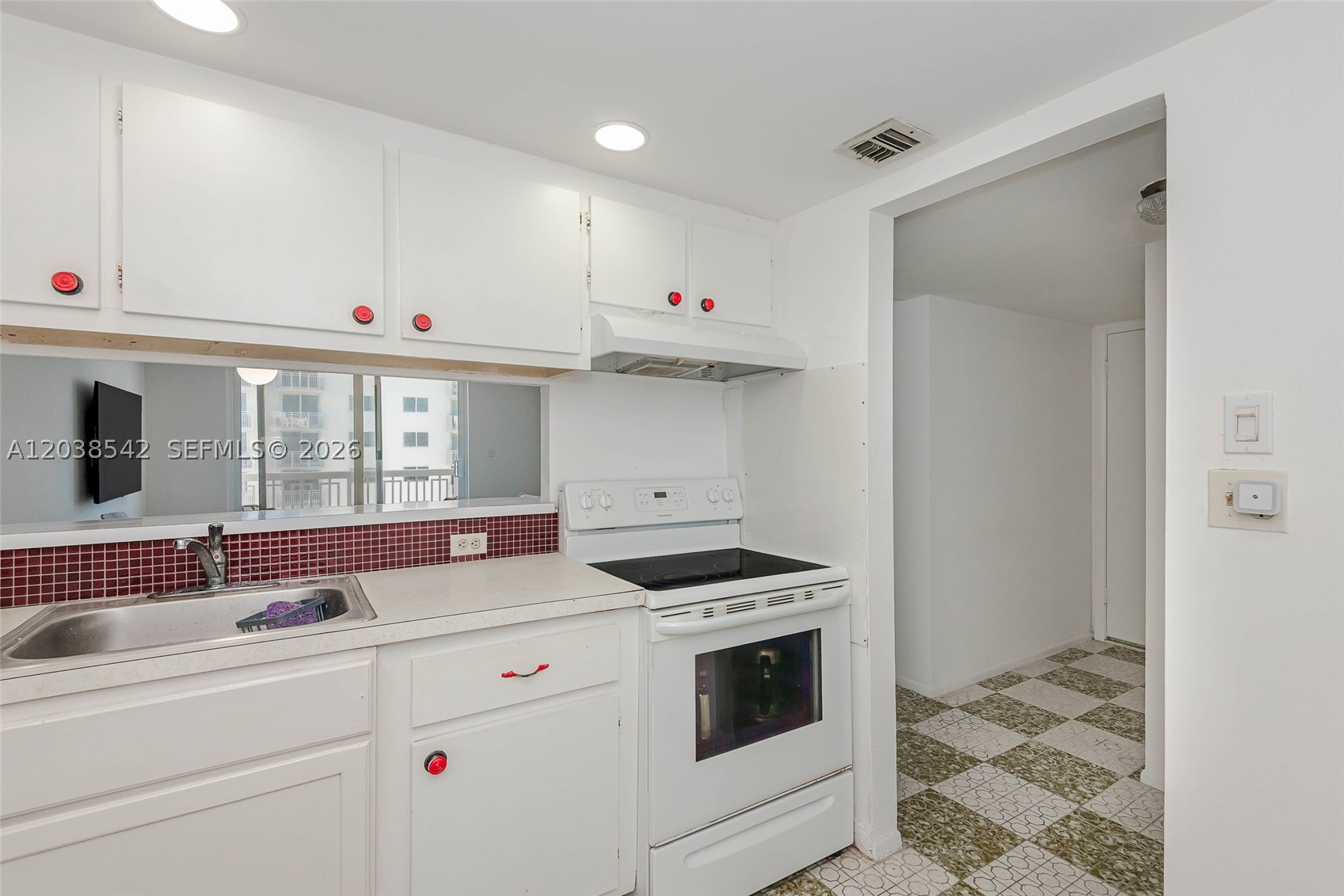 THE PRESIDENTIAL CONDO - Residential