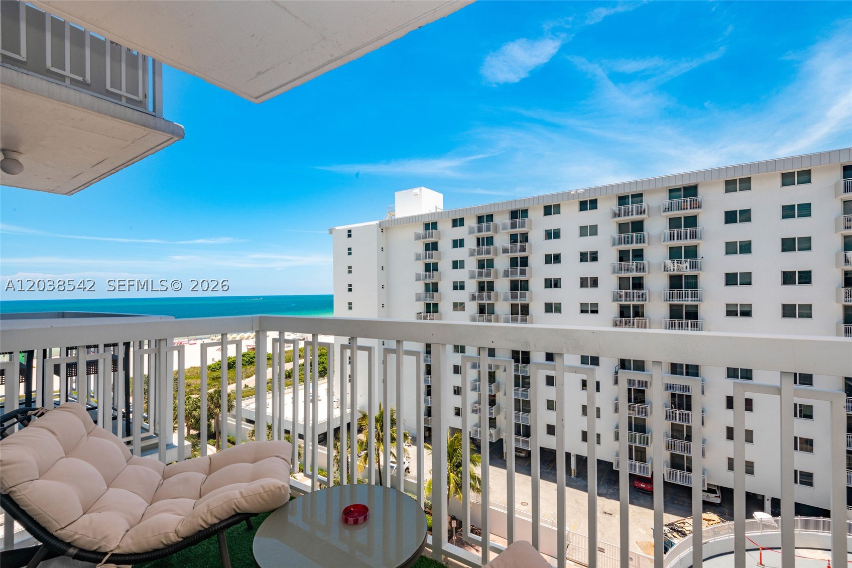 THE PRESIDENTIAL CONDO - Residential