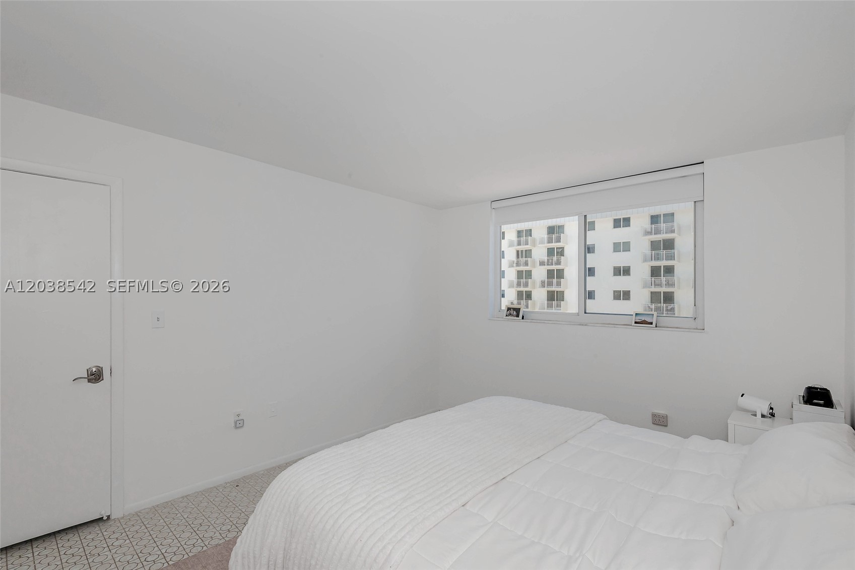 THE PRESIDENTIAL CONDO - Residential