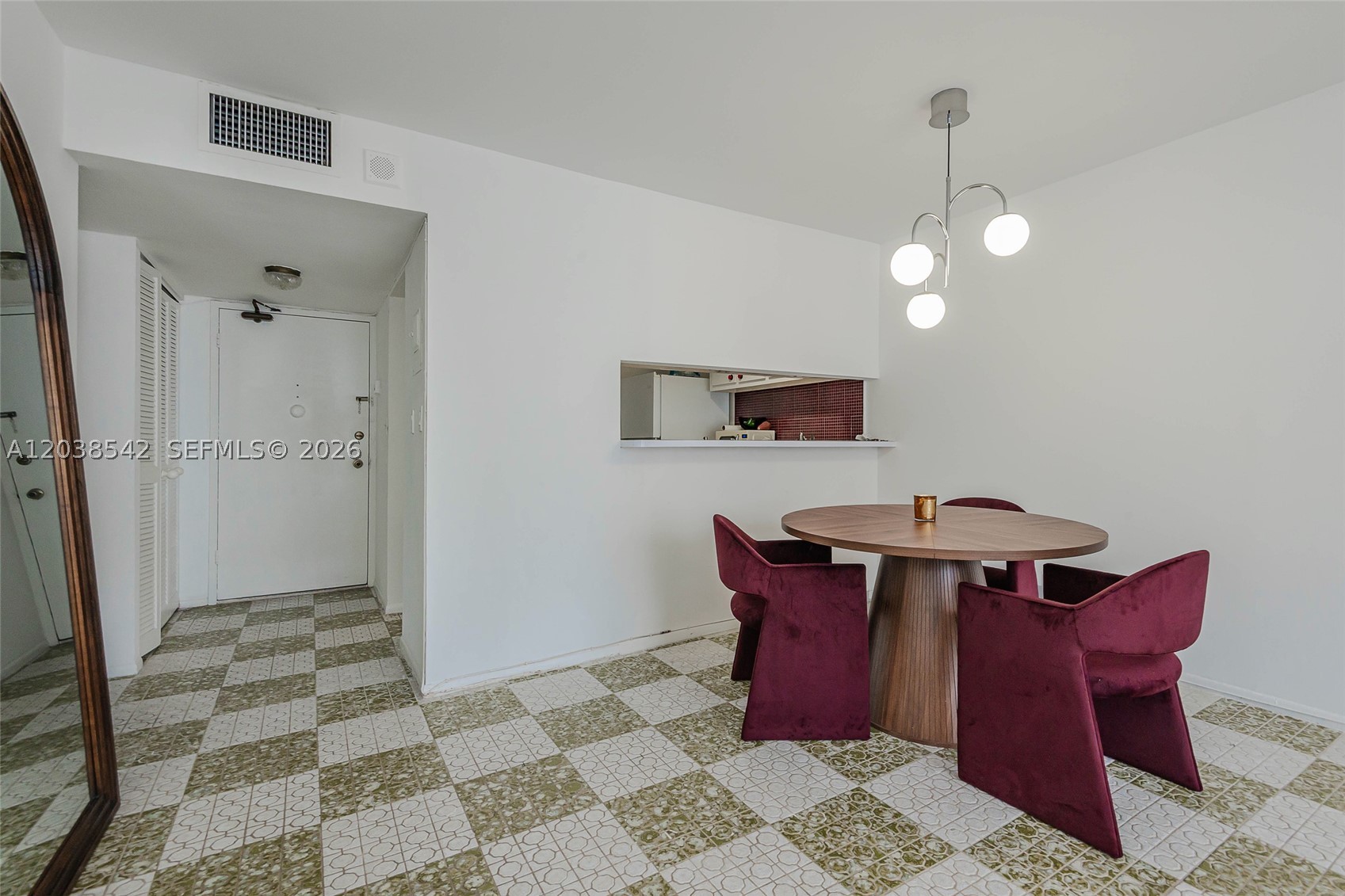 THE PRESIDENTIAL CONDO - Residential