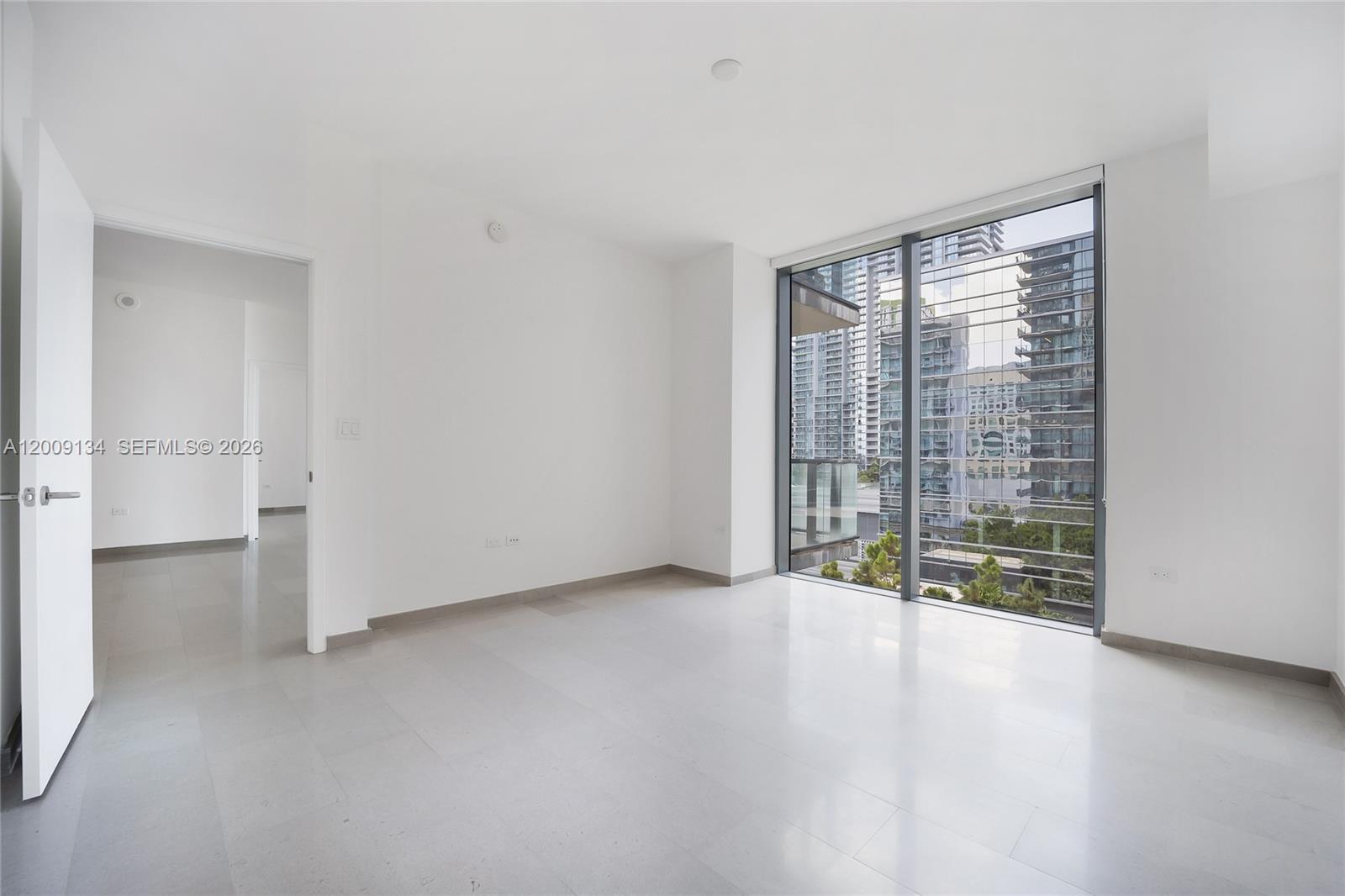 RISE CONDO - Residential