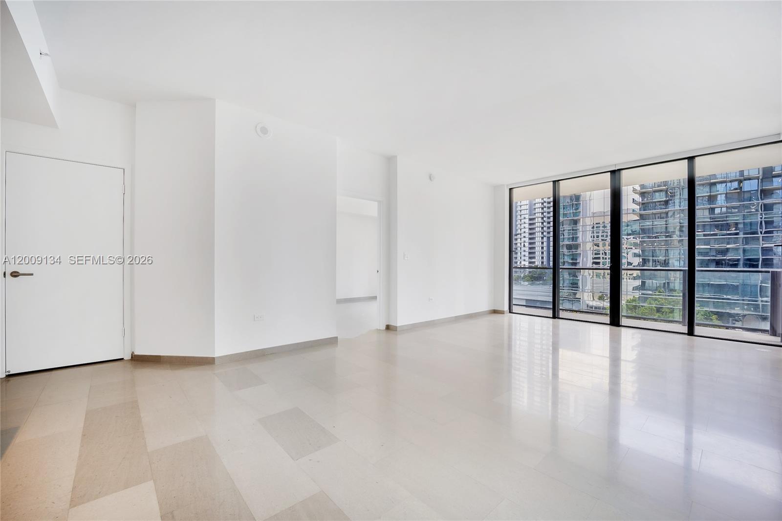 RISE CONDO - Residential
