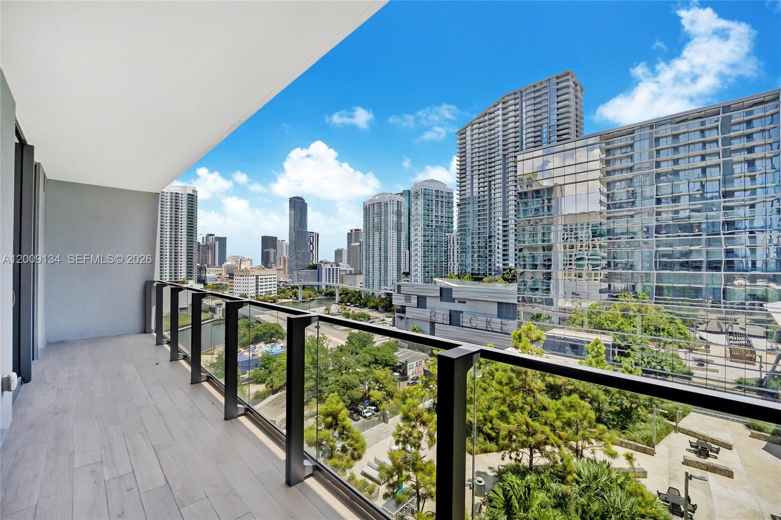 RISE CONDO - Residential