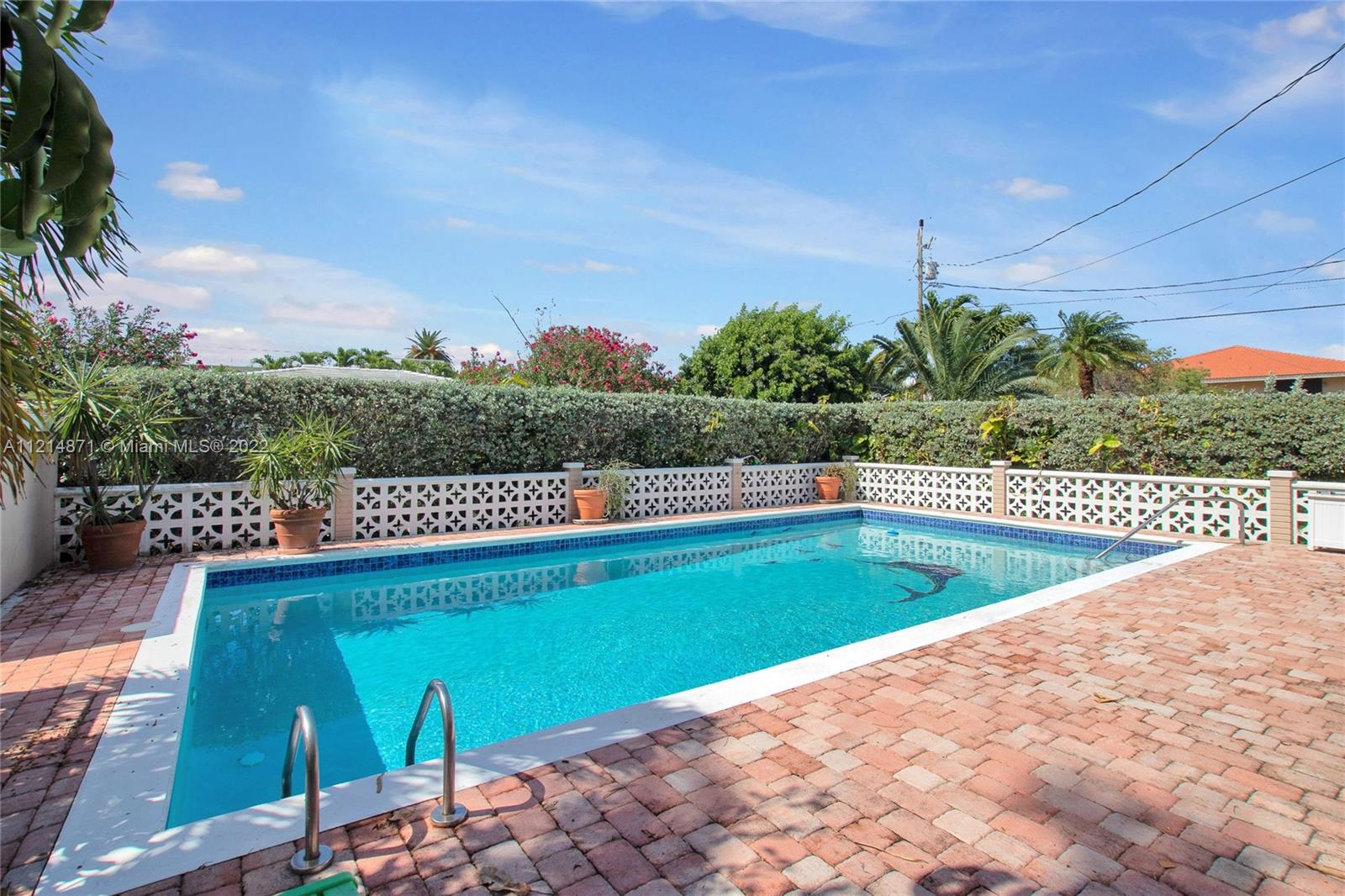 KEY COLONY BEACH 2ND ADD - Residential