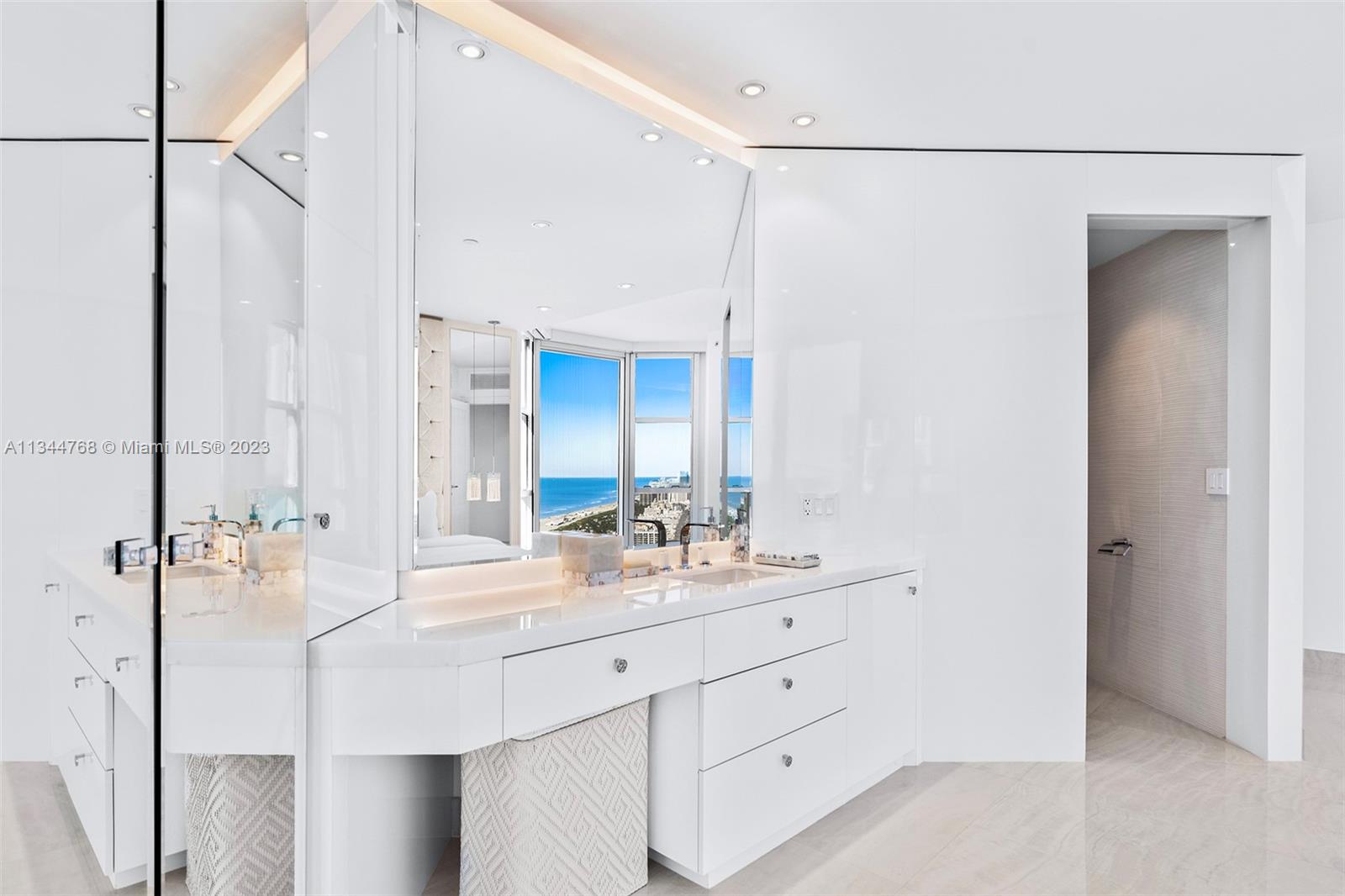 PORTOFINO TOWER CONDO - Residential