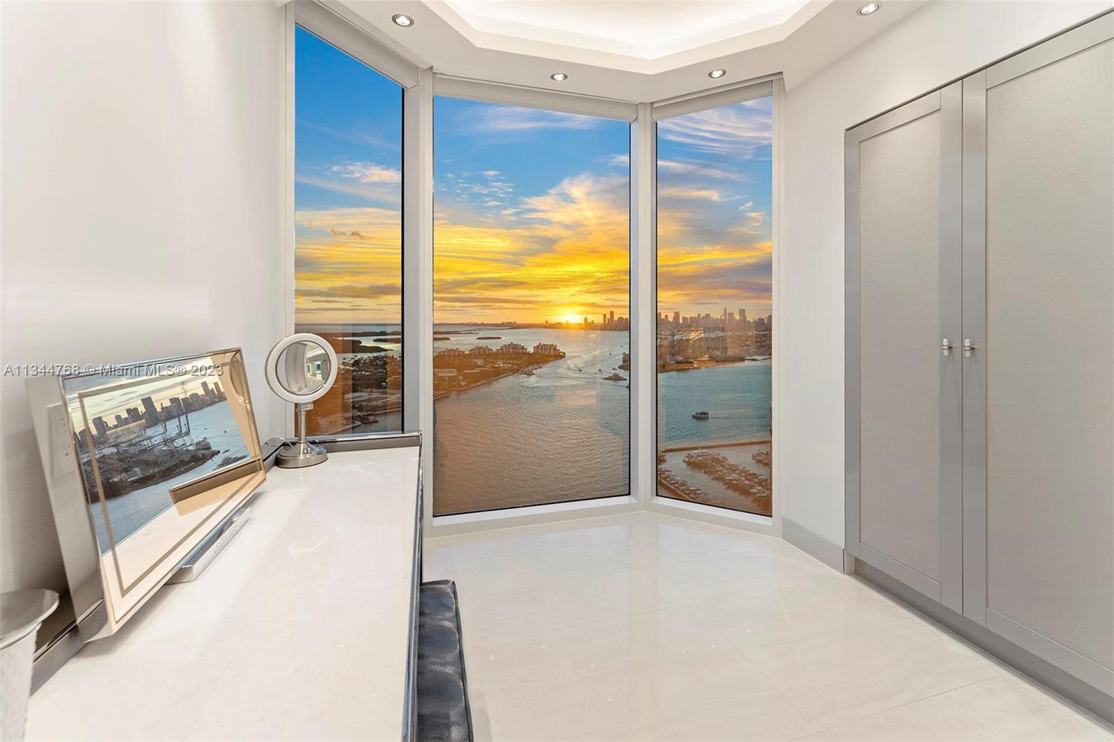 PORTOFINO TOWER CONDO - Residential