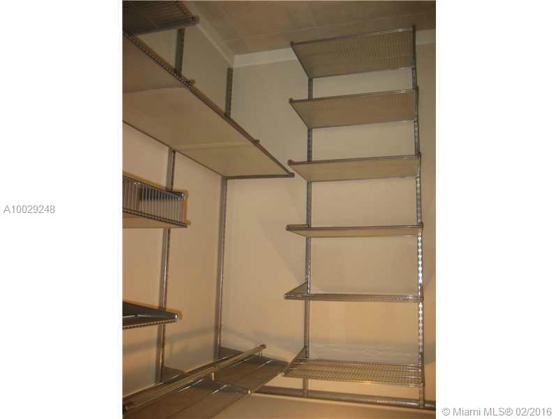 BRICKELL BAY CLUB CONDO - Residential Lease