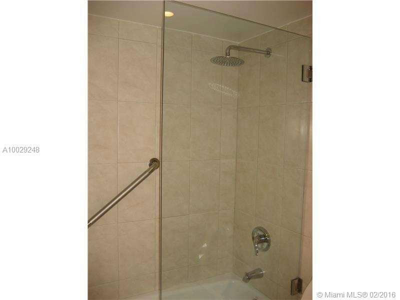 BRICKELL BAY CLUB CONDO - Residential Lease