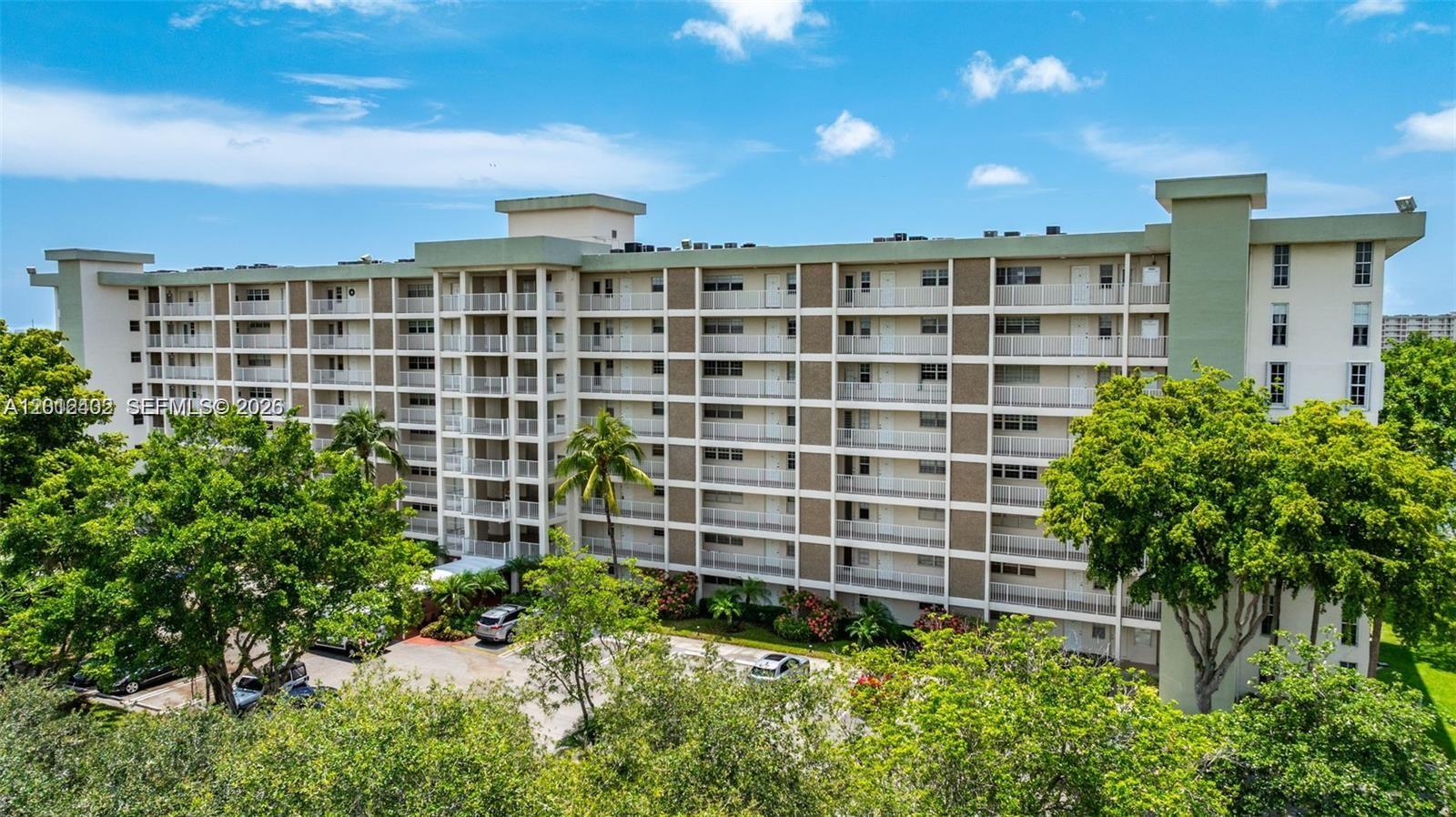 NO 49 PALM-AIRE COUNTRY C - Residential