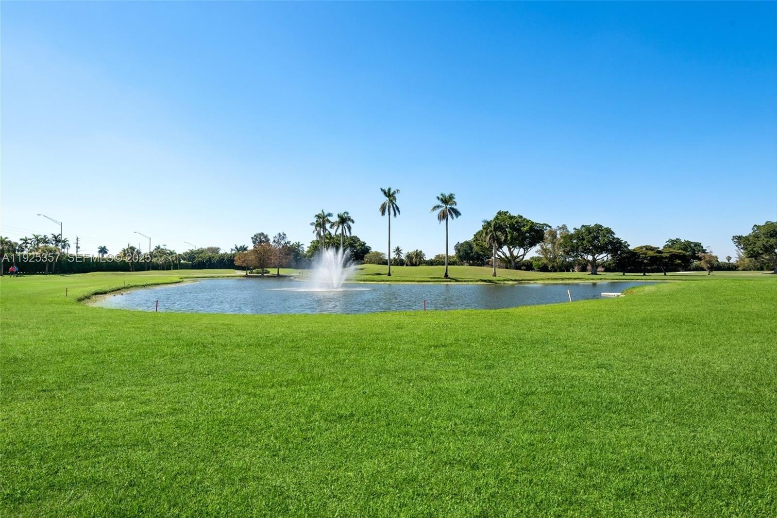 HOLLYBROOK GOLF AND - Residential