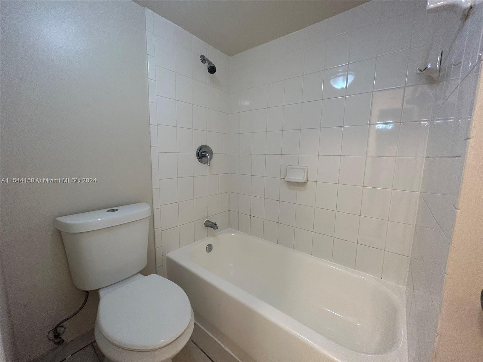 CORAL GARDENS CONDO - Residential Lease