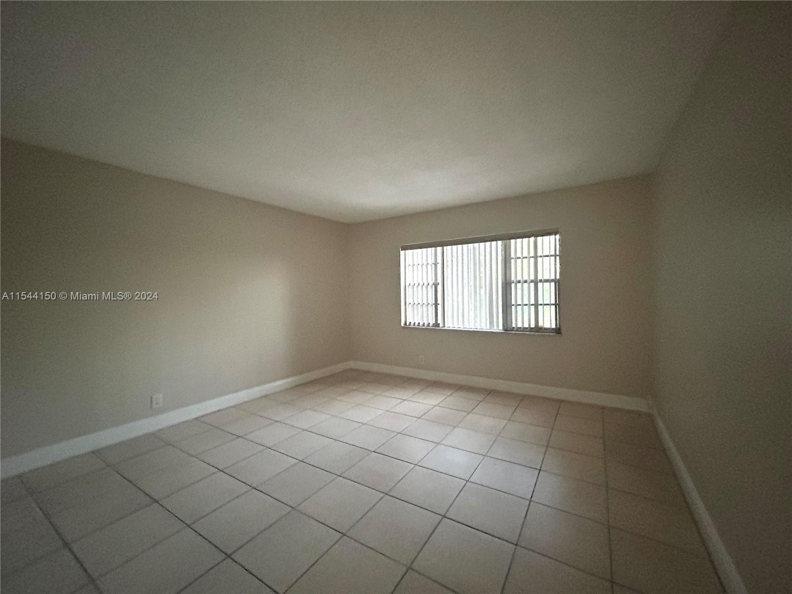 CORAL GARDENS CONDO - Residential Lease