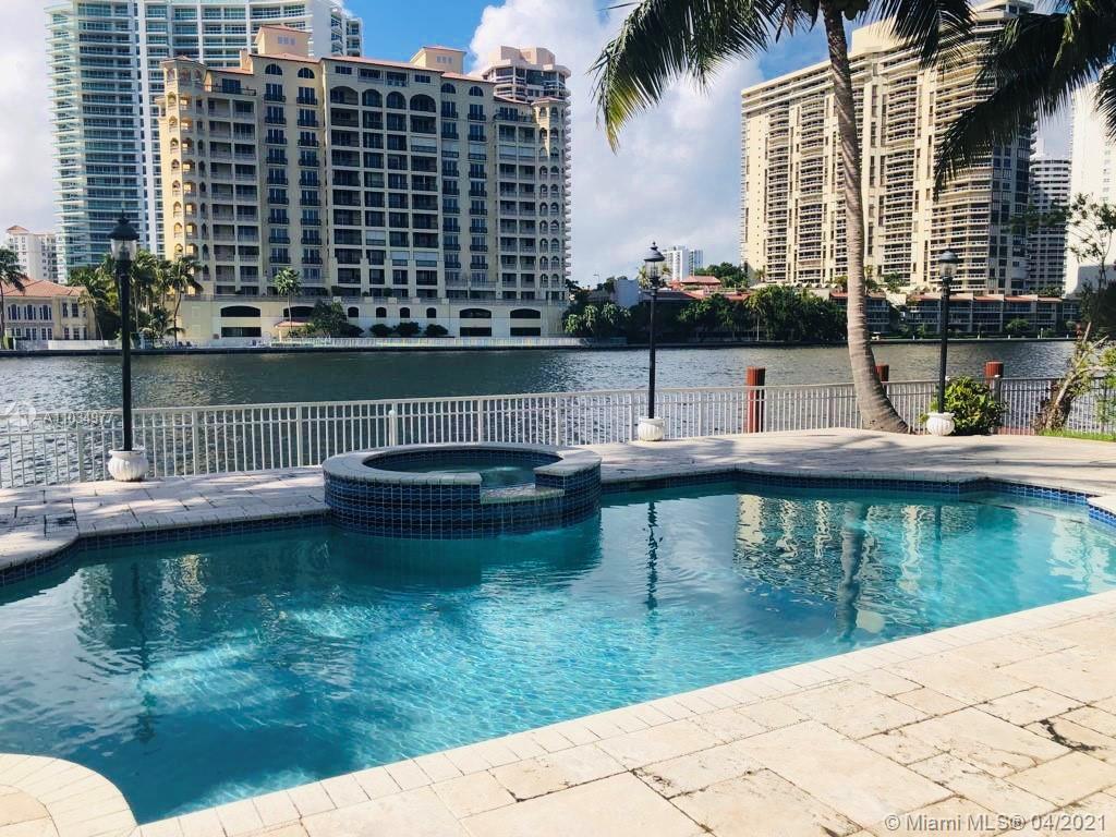 GOLDEN BEACH SEC D - Residential
