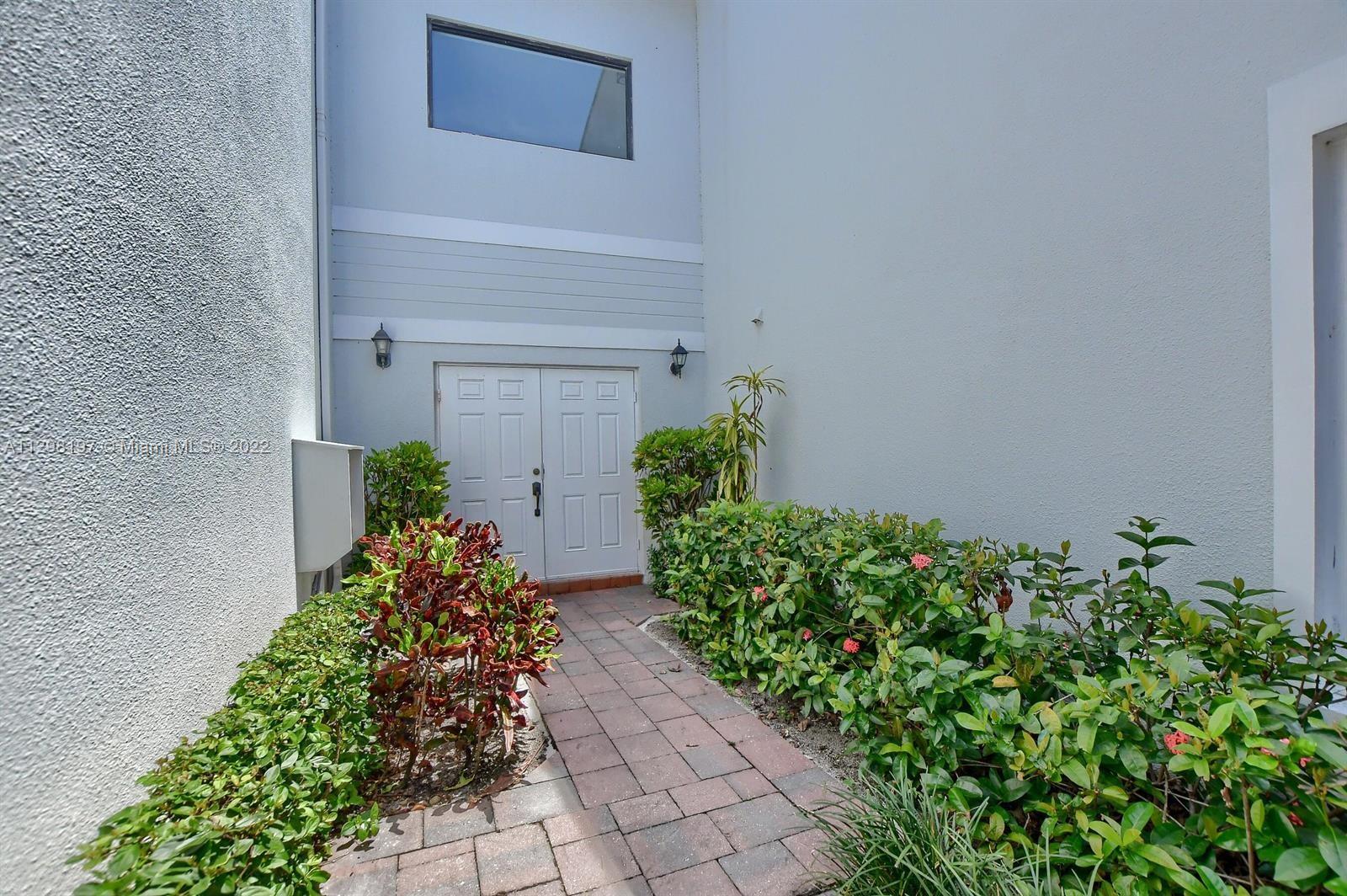 LAKES OF WOODHAVEN I AND - Residential Lease