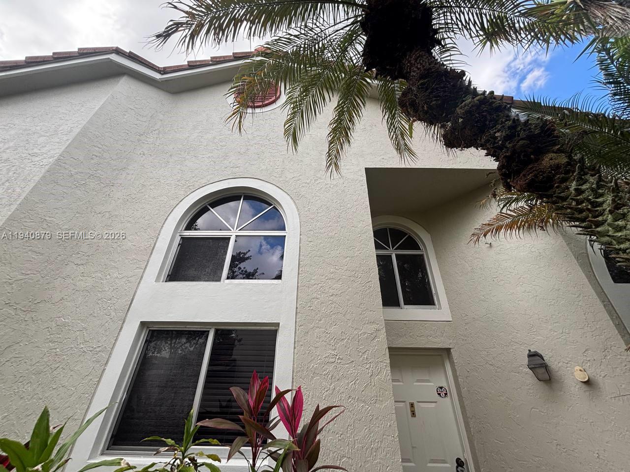 Rare end-unit featuring high ceilings, abundant natural light, and a fantastic open layout. Enjoy added privacy and a serene fountain backdrop — a premium position that rarely becomes available.