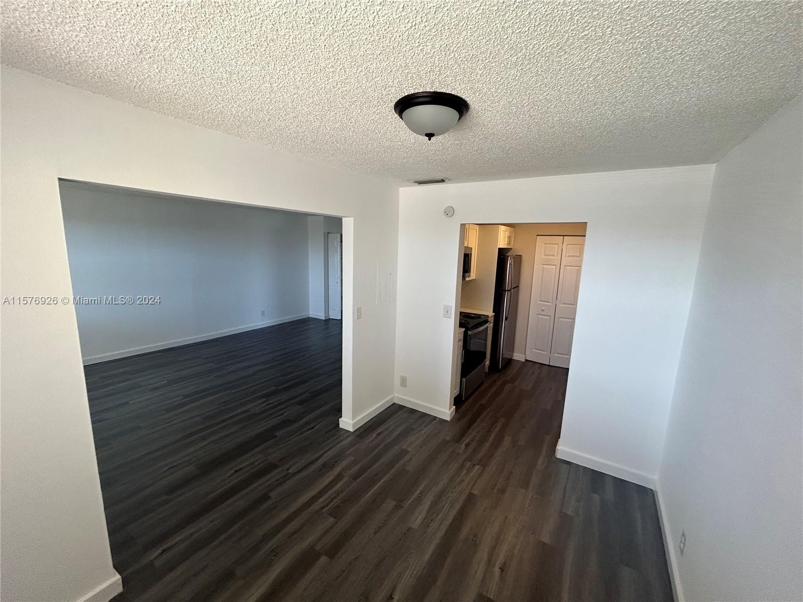 PALM VILLAGE CLUB CONDO - Residential Lease