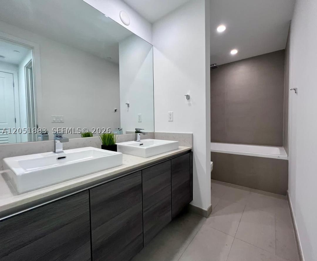 THE BONDO (1080 BRICKELL) - Residential