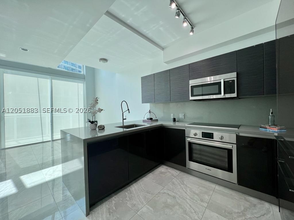 THE BONDO (1080 BRICKELL) - Residential