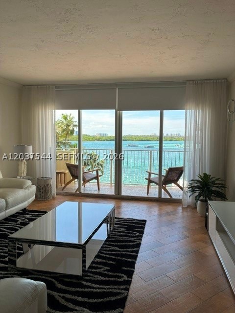 ISLAND POINTE CONDO - Residential