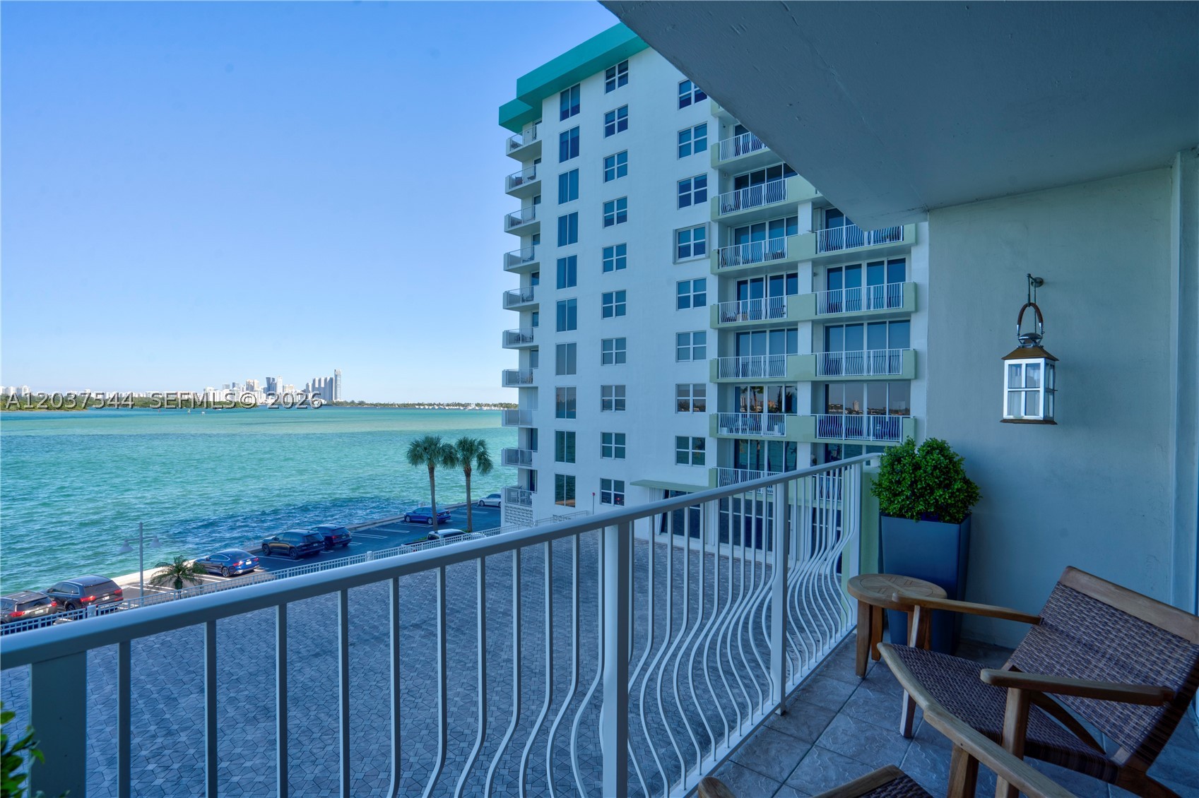 ISLAND POINTE CONDO - Residential