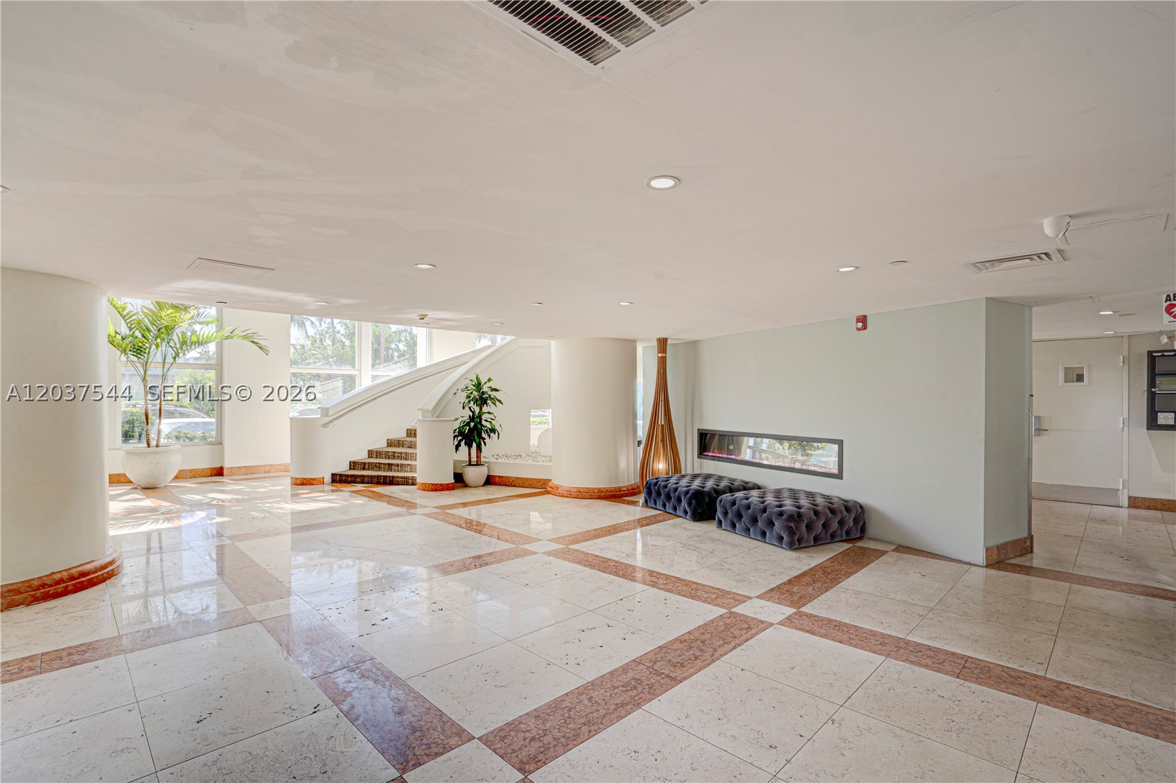 ISLAND POINTE CONDO - Residential