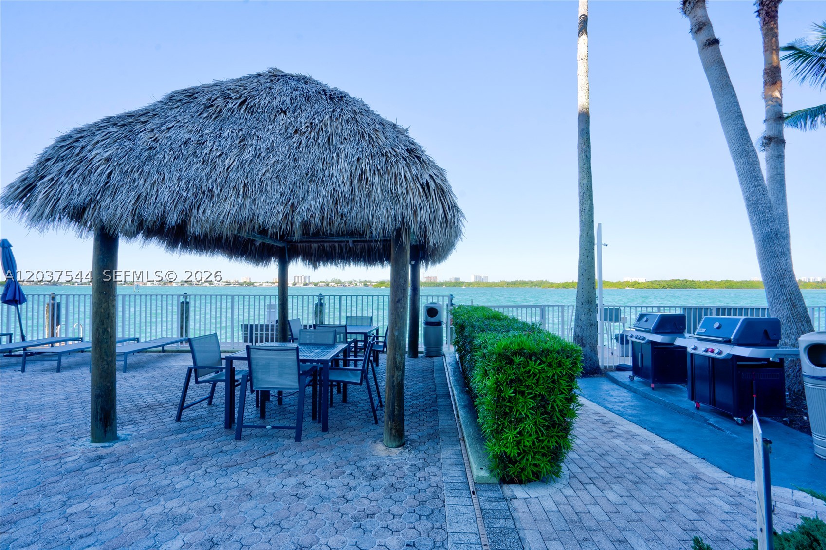 ISLAND POINTE CONDO - Residential